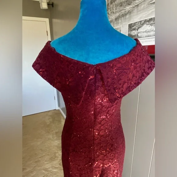 MORGAN & CO. BURGUNDY DRESS. - Picture 12 of 16